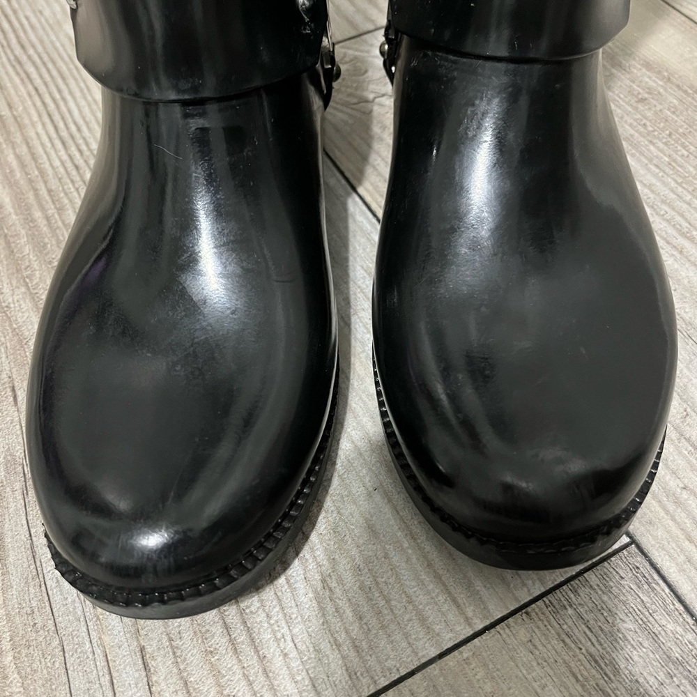 Michael Kors Tall Rainboots - Womens; Color: Black; Size: 8 - Picture 5 of 6